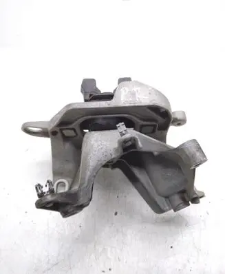 Renault Kadjar Engine mount bracket 
