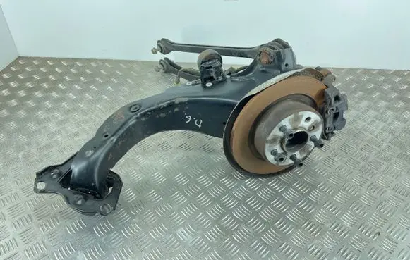 BMW 1 F40 Rear wheel hub spindle/knuckle 