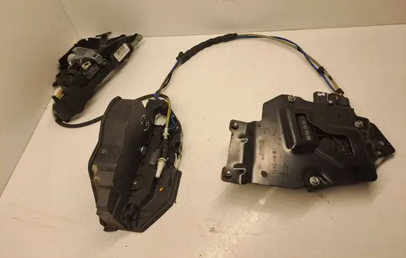 BMW 6 F06 Gran coupe Rear door lock 51227276318 28094 23310110