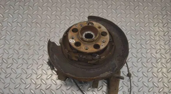 Rear wheel hub