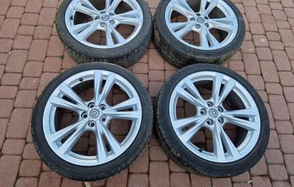 Opel Astra K R18 alloy rim 84079006