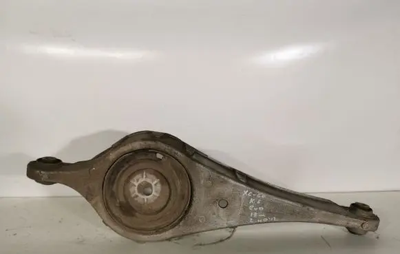 Rear control arm
