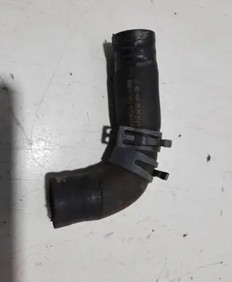 Volkswagen Touareg II Engine coolant pipe/hose 7P0819320B