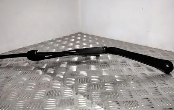 BMW 3 E90 E91 Front wiper blade arm