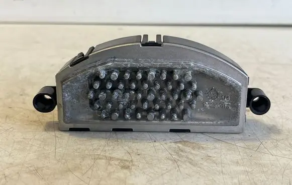 Volkswagen T-Roc Heater blower motor/fan resistor 5Q0907521F