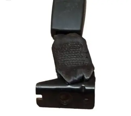 Rear seatbelt buckle