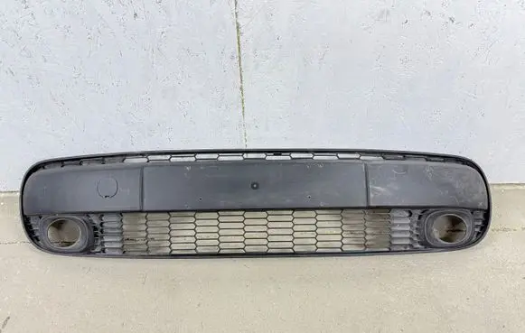 Front bumper lower grill