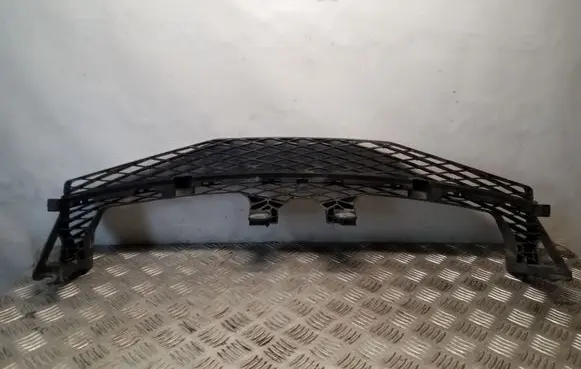 Volkswagen PASSAT CC Front bumper mounting bracket 3C8807889