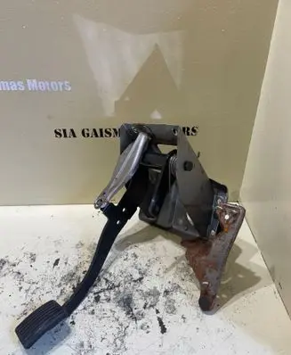 Mitsubishi Space Star Clutch pedal 