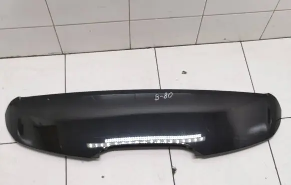 Tailgate/trunk spoiler