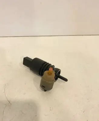 Audi A4 S4 B7 8E 8H Windscreen/windshield washer pump 1T0955651