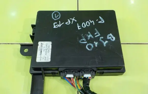 Peugeot 4007 Climate control unit 7820A425