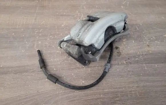 Volkswagen Golf VIII Front brake caliper 67987 300105L 286H