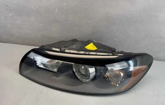 Volvo C30 Headlight/headlamp 103419012733