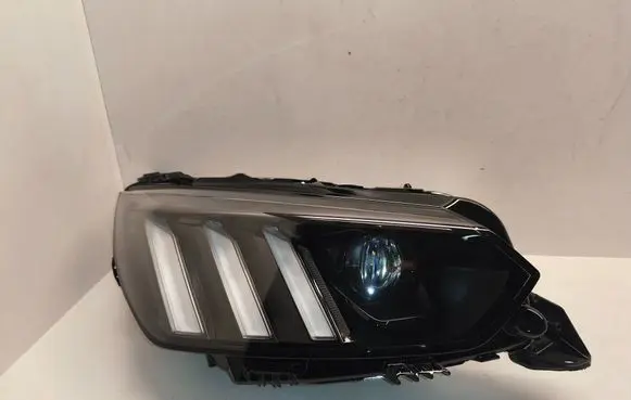 Peugeot 208 II Headlight/headlamp 9823193480
