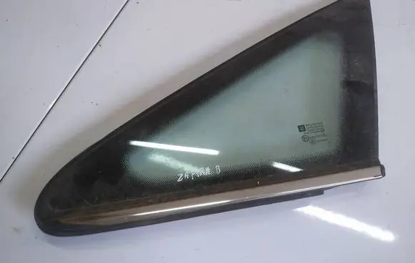 Opel Zafira B Front triangle window/glass AS2