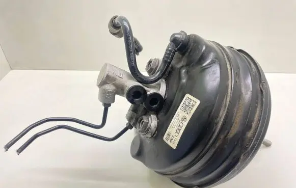 Audi A6 S6 C6 4F Brake booster 4F0612105N