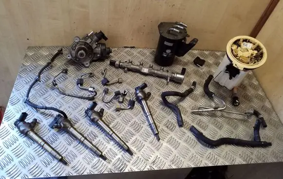 Volkswagen PASSAT B8 Fuel injection system set 0445110469 04L130277AC 3Q0919050