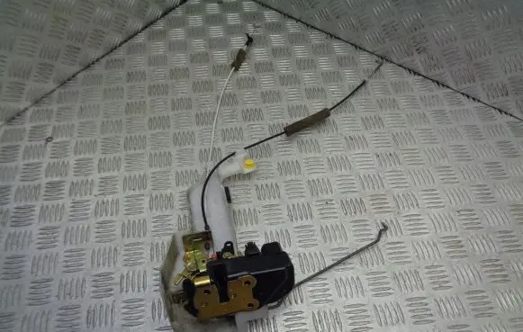 Chrysler Pacifica Front door lock