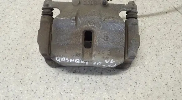 Nissan Qashqai Front brake caliper
