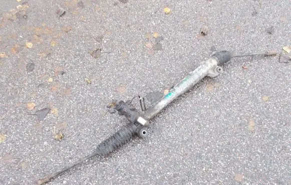 Suzuki Grand Vitara II Steering rack 640390