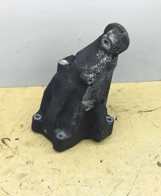 Mercedes-Benz E C207 W207 Engine mounting bracket A6512233404