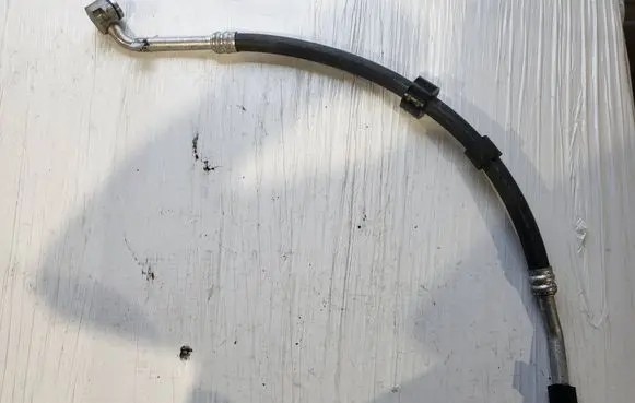 Air conditioning (A/C) pipe/hose