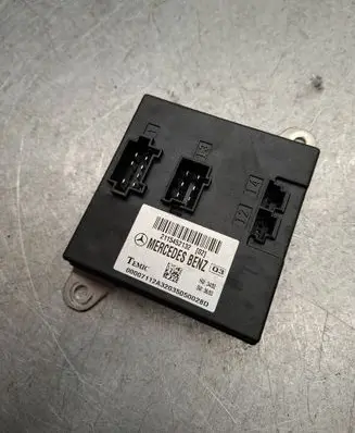 Mercedes-Benz E W211 Comfort/convenience module 2115452132