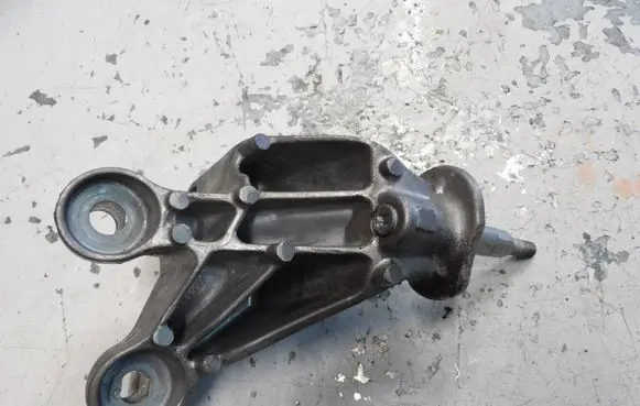 Renault Zoe Gearbox mounting bracket 112332399R