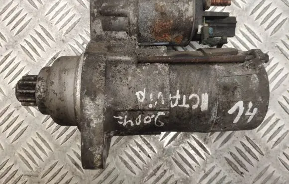 Skoda Octavia Mk2 (1Z) Starter motor 02M911023N