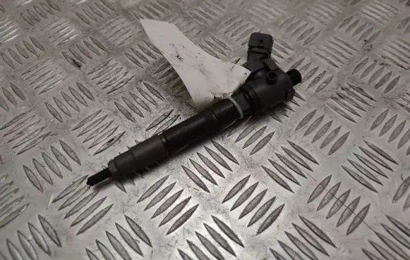 Volvo XC90 Fuel injector 31336769