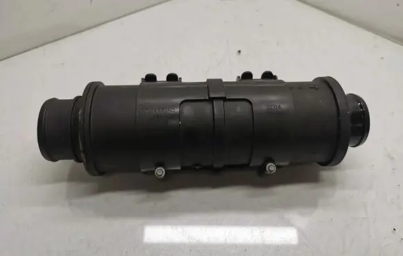 Jeep Grand Cherokee Air intake duct part 52014497AB