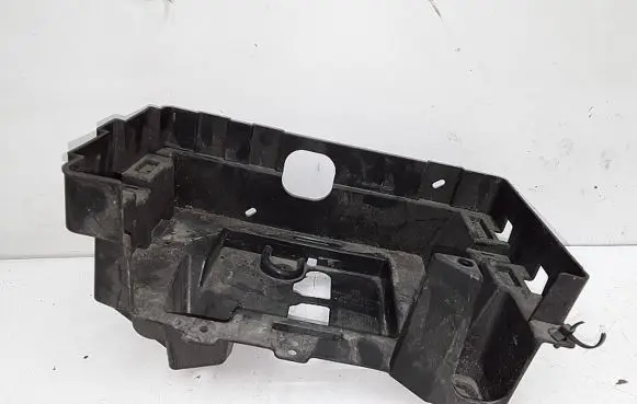 Battery tray