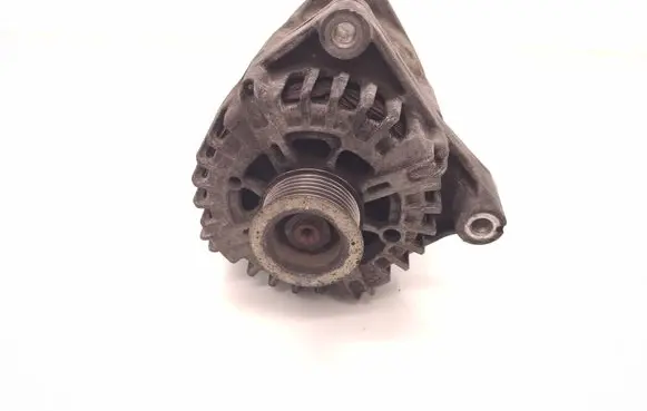 BMW 3 F30 F35 F31 Generator/alternator 7802261 FG18S019 2543461D
