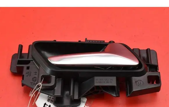 Opel Grandland X Front door interior handle 98201552VV