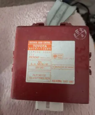Toyota Corolla E110 Door control unit/module 8974112080