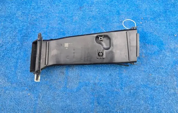 BMW 2 F44 Intercooler air guide/duct channel 8499933