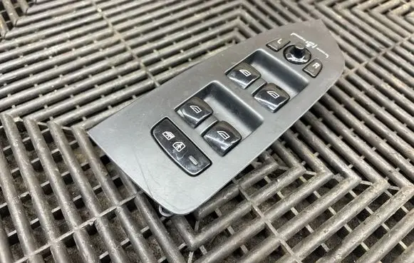 Volvo XC90 Electric window control switch 31433927