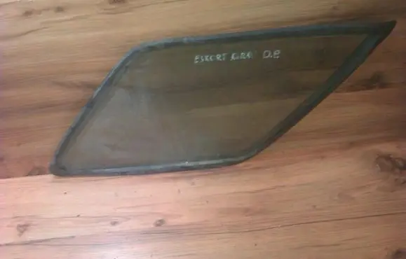 Ford Escort Rear side window