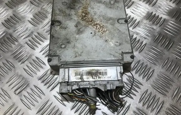 Ford Fiesta Engine control unit/module 98fb12a650ga 98fb-12a650-ga