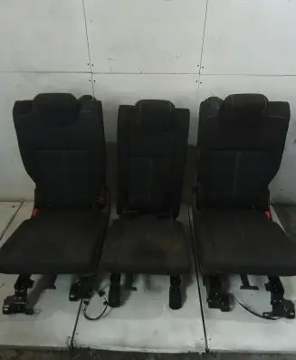 Opel Zafira C Second row seats 
