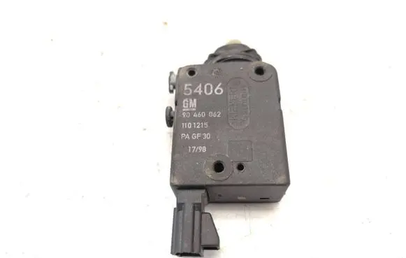 Opel Astra G Tailgate boot lock/latch motor 1101215 90460062