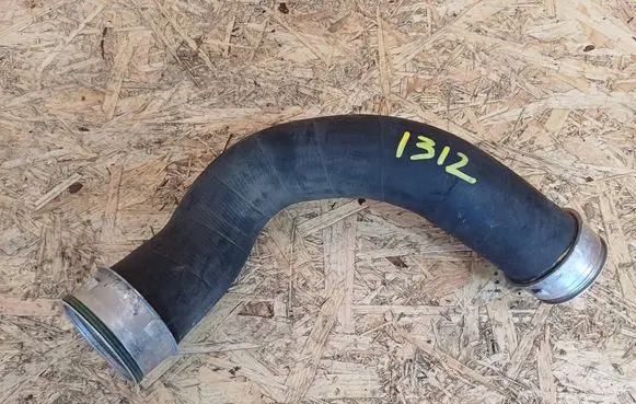 Volkswagen Transporter - Caravelle T5 Intercooler hose/pipe 7H0145709D