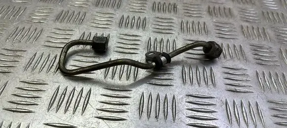 Skoda Rapid (NH) Fuel injector supply line/pipe 