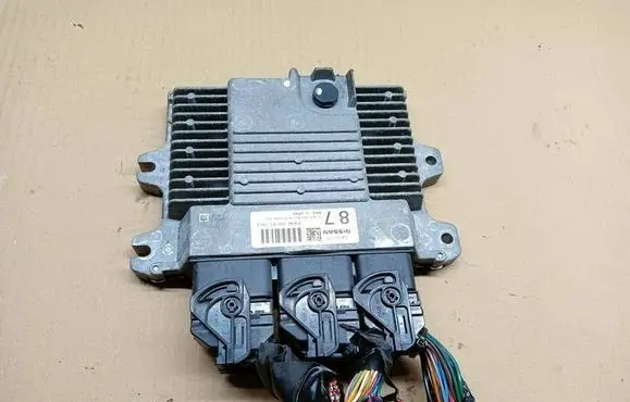 Nissan Micra Engine control unit/module ECU DEA040050 DE4040050E3
