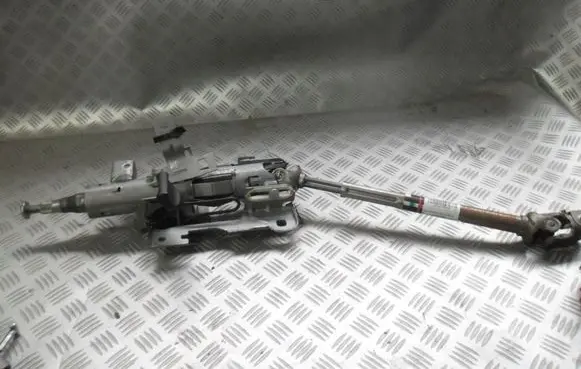 Peugeot 208 Steering wheel axle