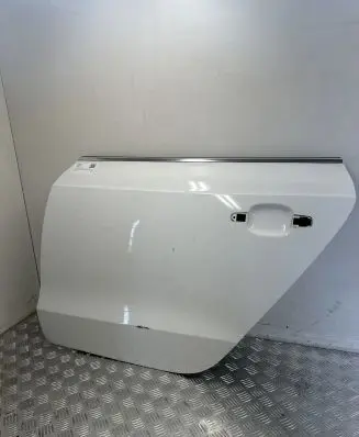 Audi A5 8T 8F Rear door