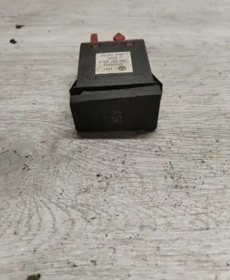 Volkswagen PASSAT B5 Traction control (ASR) switch 3B0927133A