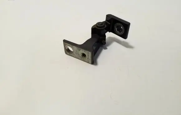 Volkswagen Amarok Front door lower hinge 8K0831402D