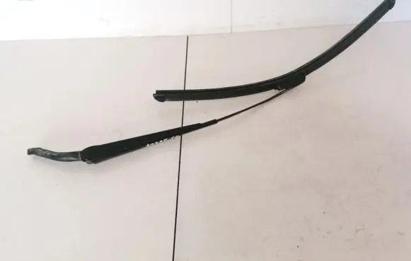 Volvo S80 Front wiper blade arm 09484611